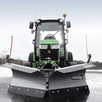 SnowStriker Traktor